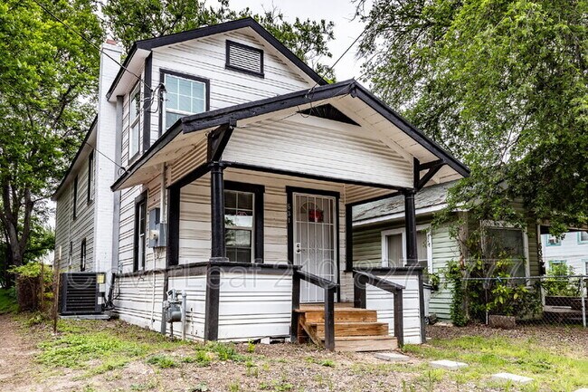 Photo - 631 Potomac St