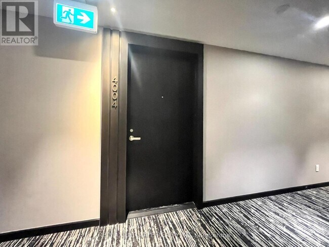 Photo - 501 Yonge St Unit 4004