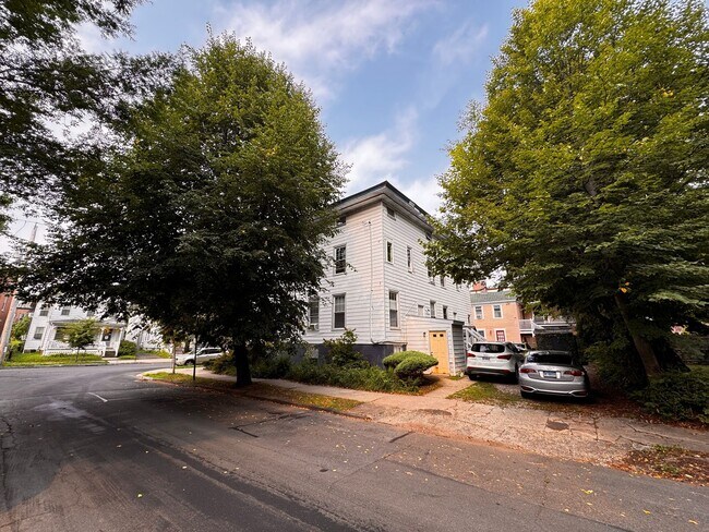 Photo - 67 Pearl St Unit 3