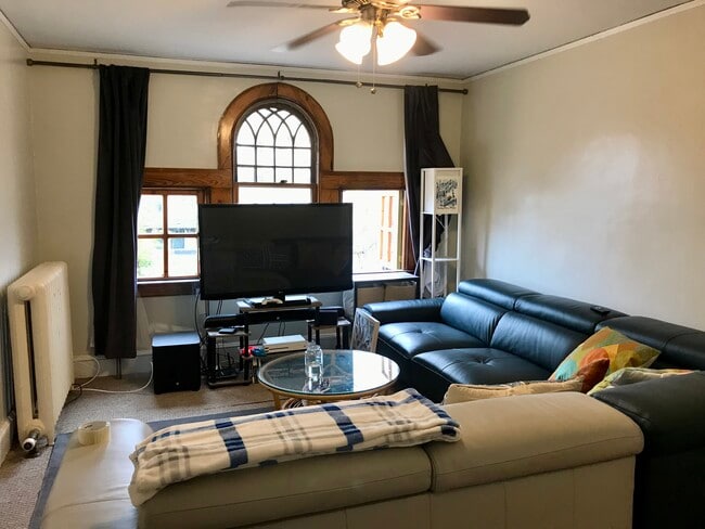 Photo - 81 Fern St Unit 3rd Floor