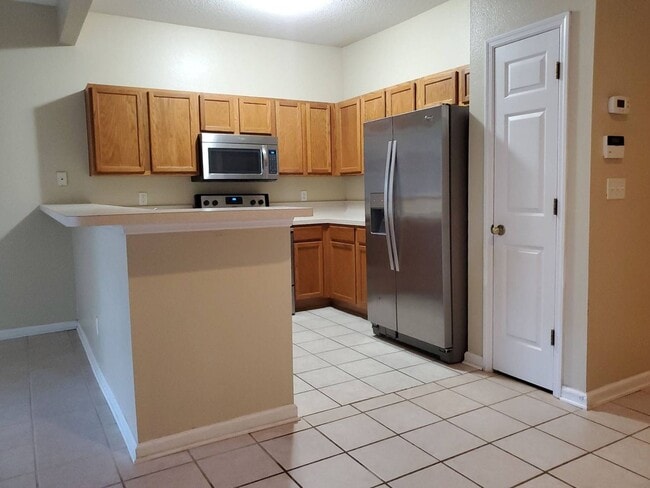 Photo - Lovely 2/2.5 in Bartram Park