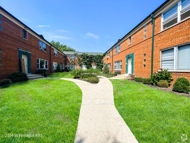 Building Photo - 2104 W Farragut Ave Unit B2 Rental
