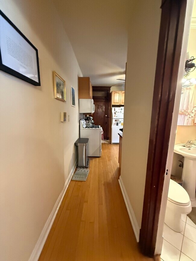 Photo - 2125 W Waveland Ave