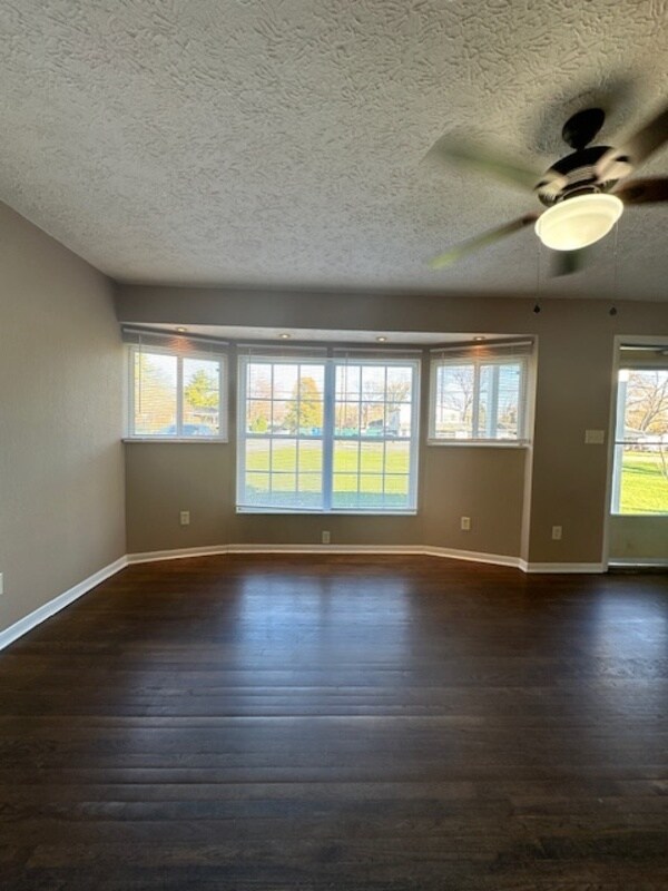 Photo - 1708 Jackson Ln