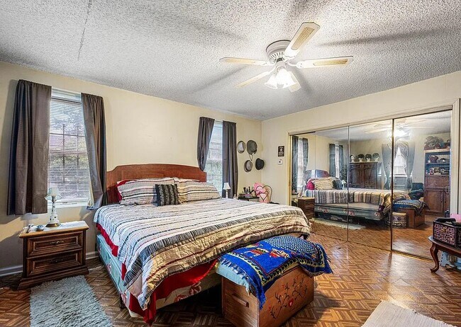 Photo - 6513 N 3rd St