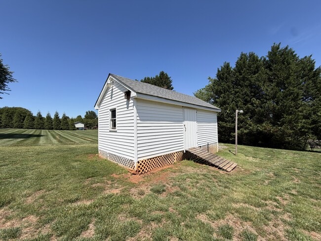 Photo - 236 Meadow Oaks Dr