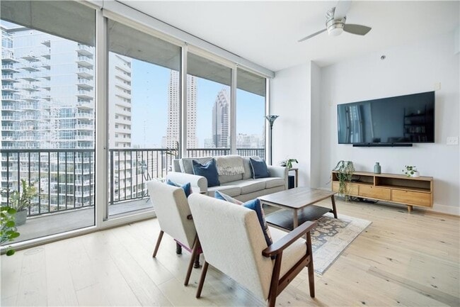 Building Photo - 1080 Peachtree St NE Unit 1212