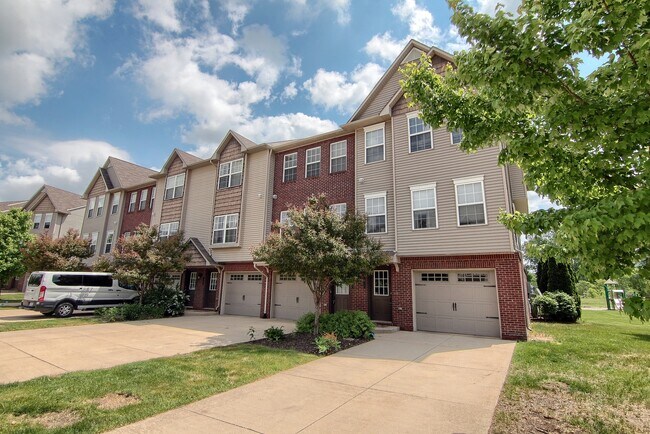 Photo - 2180 Knotty Pine Tr