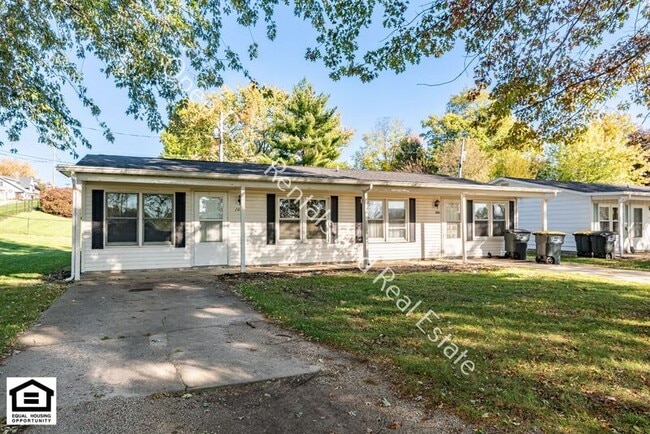 Building Photo - 701 Lake Ave