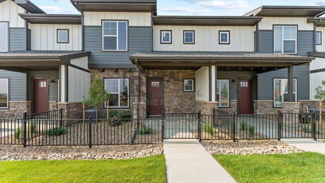 Building Photo - 831 Mangold Ln