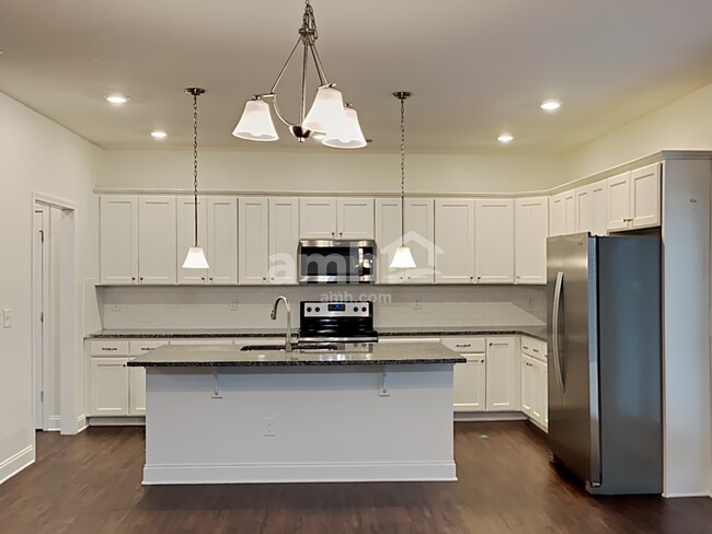 Photo - 1712 Weatherbrook Cir