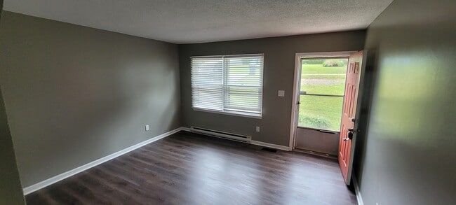 Photo - 4325 Voss Ave