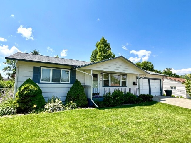 Building Photo - 4 bed 2 bath Single Family Home with Bonus Room, Fully Fenced Yard and Double Car Garage Close to...