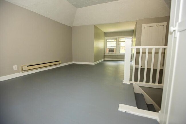 Photo - 37 Woodward Ave