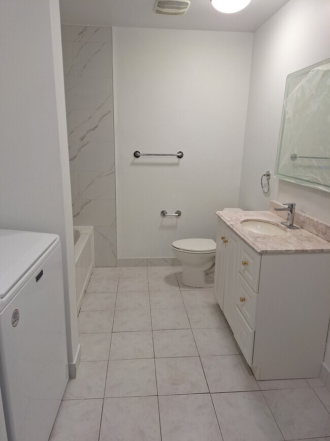 Photo - 6 Garrow Av Unit 3