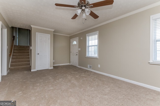 Photo - 331 Woodland St