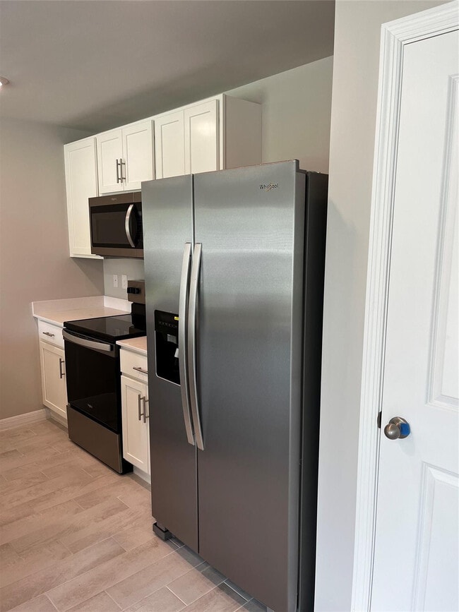 Photo - 2807 34th St W