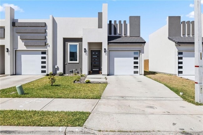 Building Photo - 18 S Marla Ct