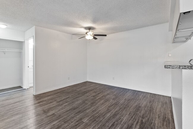 Photo - Updated 2 Bedroom Apartment! Unit 001