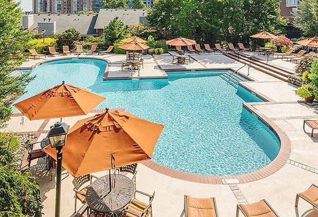 Pool area - 1527 Lincoln Way Unit 301