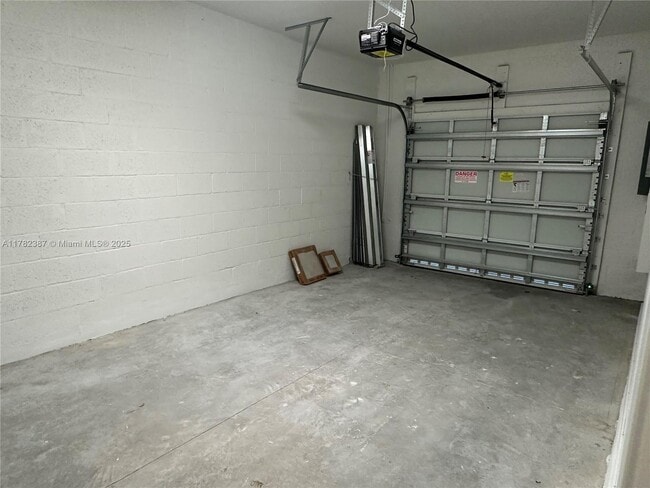 Photo - 822 SW 11th Ter