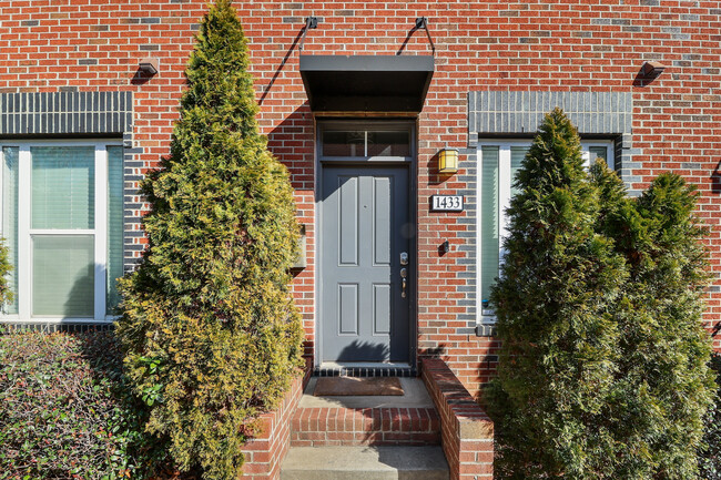 Photo - 1433 Camden Rd Townhome