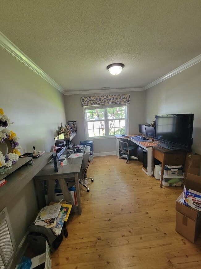 Photo - Gorgeous Home in Hubert!