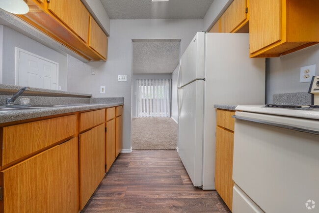2BR, 2BA - 810SF Kitchen
