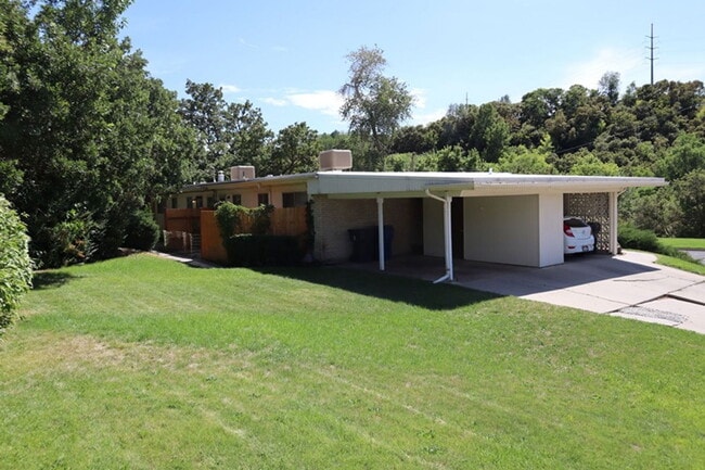 Building Photo - 4606 S Adams Ave Rental