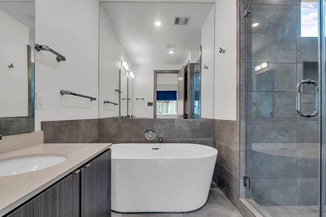 Building Photo - 1512 Weber St