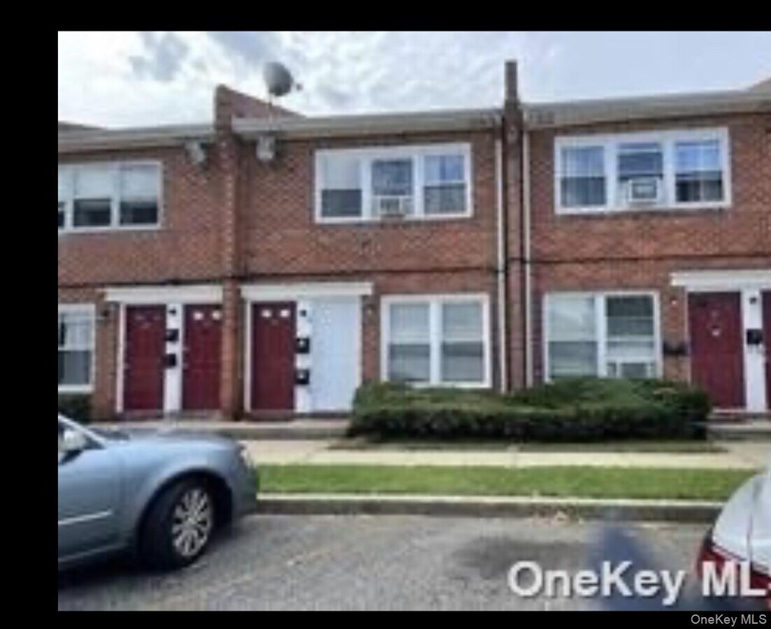 Photo - 680 Evelyn Ave