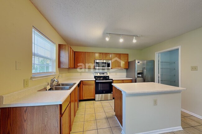 Photo - 14470 Angel Berry Cir