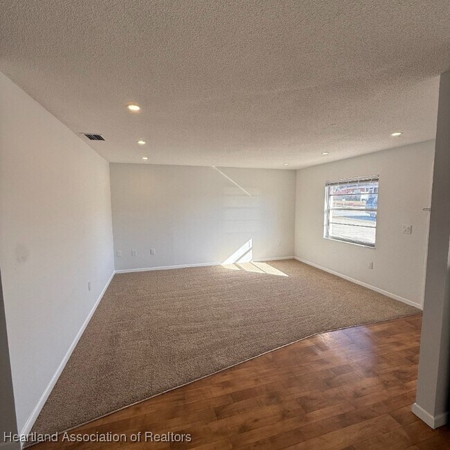 Photo - 317 E Main St Unit 2