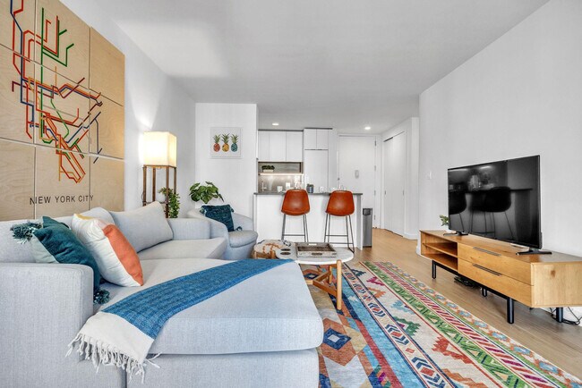 Photo - 68 W 37th St Unit FL20-ID1051649P