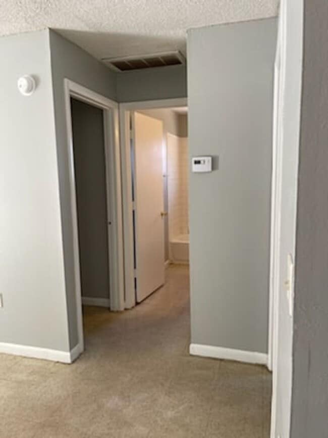 2830 Skyview Dr