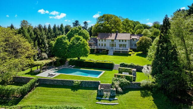 Photo - 945 Oenoke Ridge