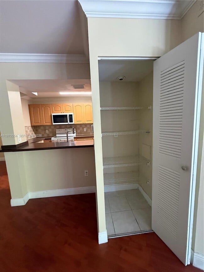 Photo - 7165 NW 186th St Unidad A204