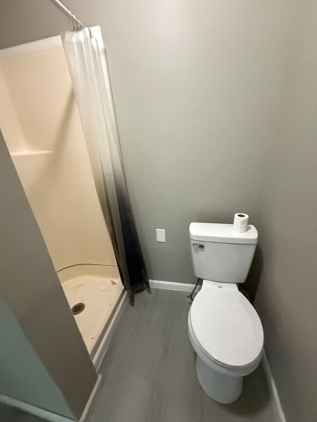 Photo - 702-706 West 10th Street Unit 704