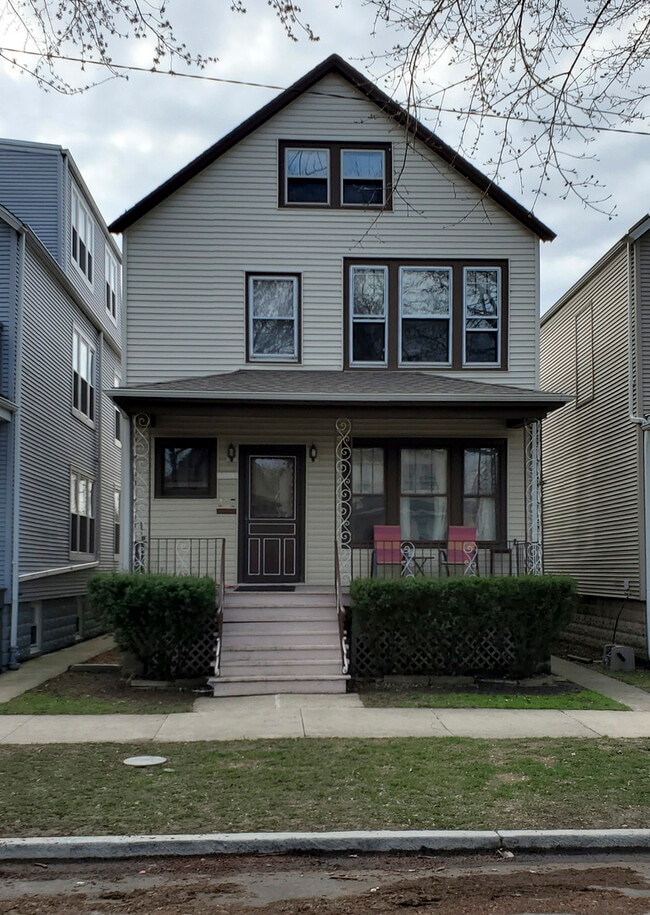 Building Photo - 4116 N Maplewood Ave