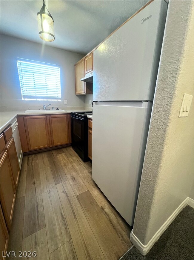 Photo - 2985 Juniper Hills Blvd Unidad 203