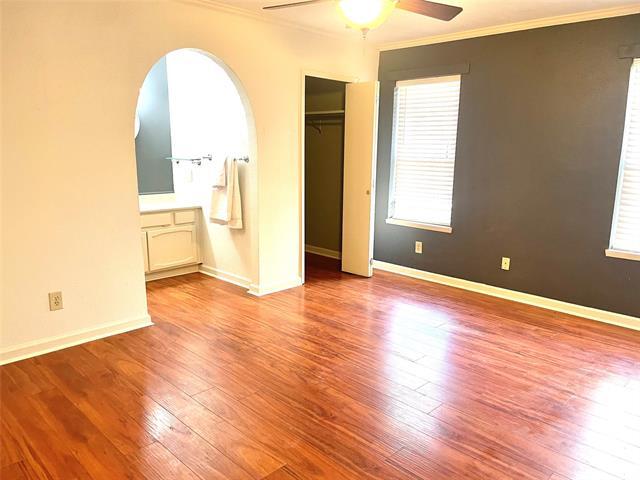 Photo - 3005 Peachtree Ln