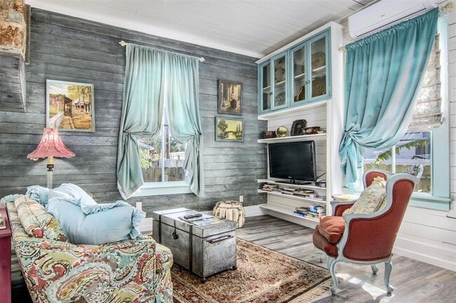 Photo - 2017 Avenue M House