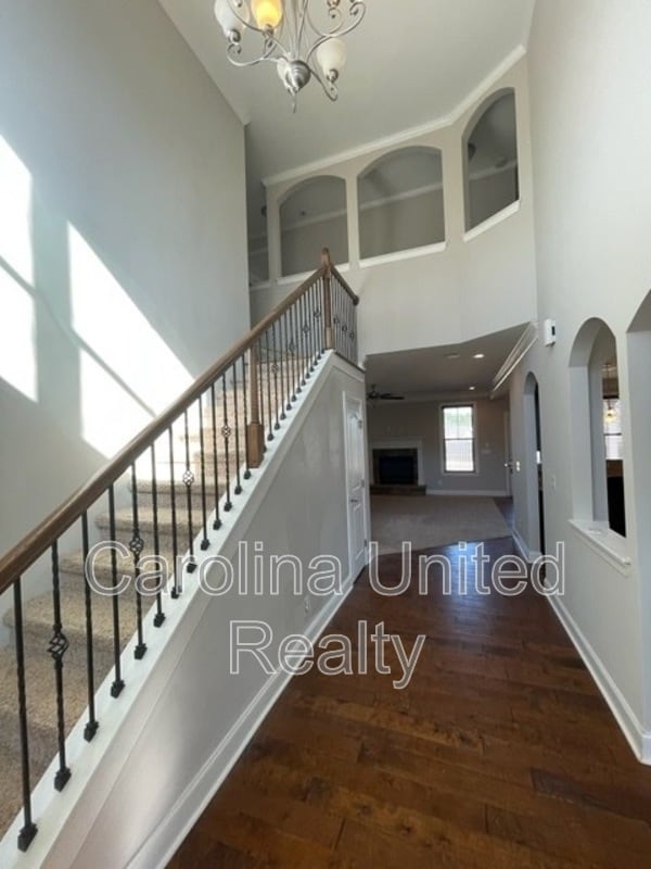 Photo - 344 Brentford Ave