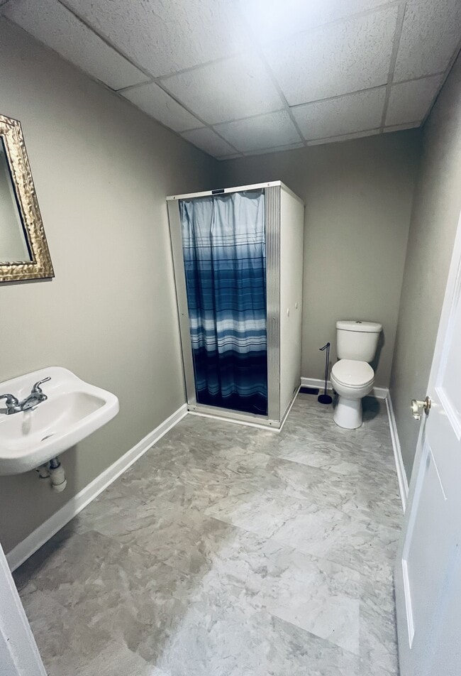 Photo - 328 E State St