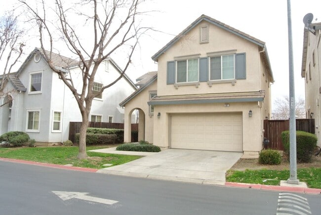 Building Photo - Updated 4 Bedroom, 2 1/2 Bathroom House in Pittsburg Gated Community