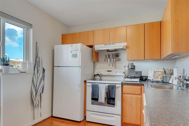 7701 Camino Real Unit A-416