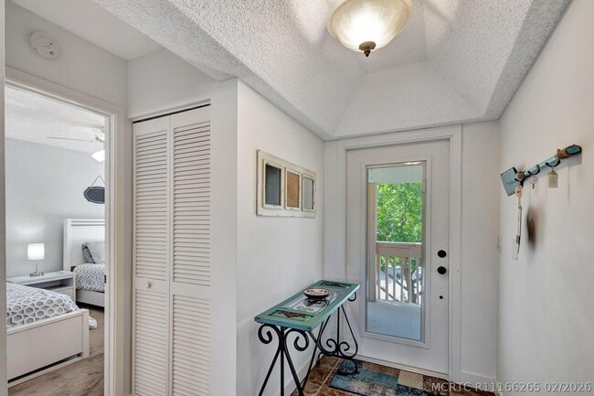 Photo - 348 Brackenwood Cir