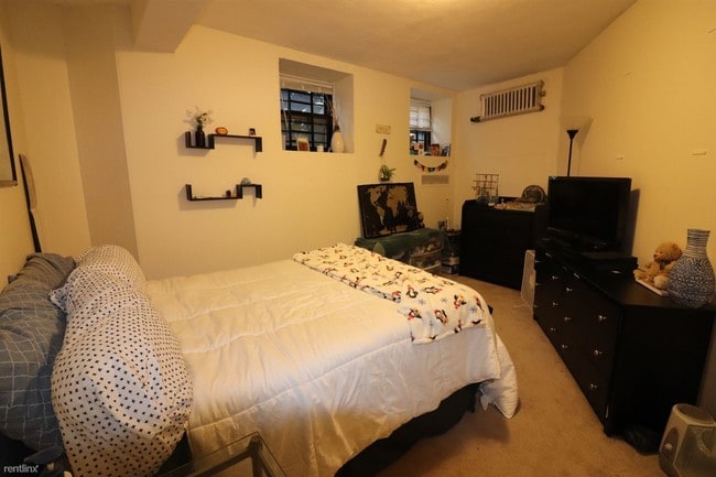 2 br, 1 bath - 1961 Commonwealth Ave 6 - 2 br, 1 bath - 1961 Commonwealth Ave 6