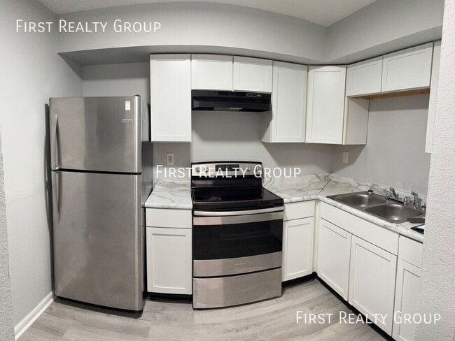 Photo - 305 N Broadway-#8 Unit #8