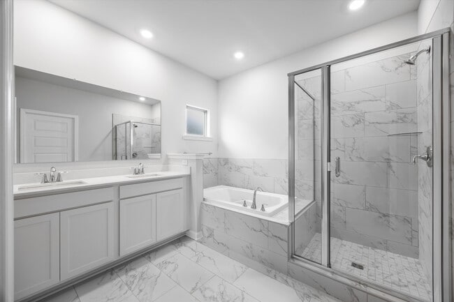 Photo - 130 Stockholm Ln